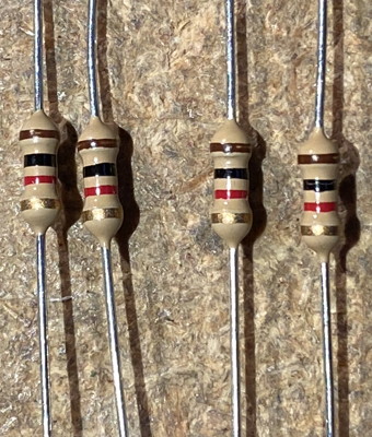 1 k Ω resistor